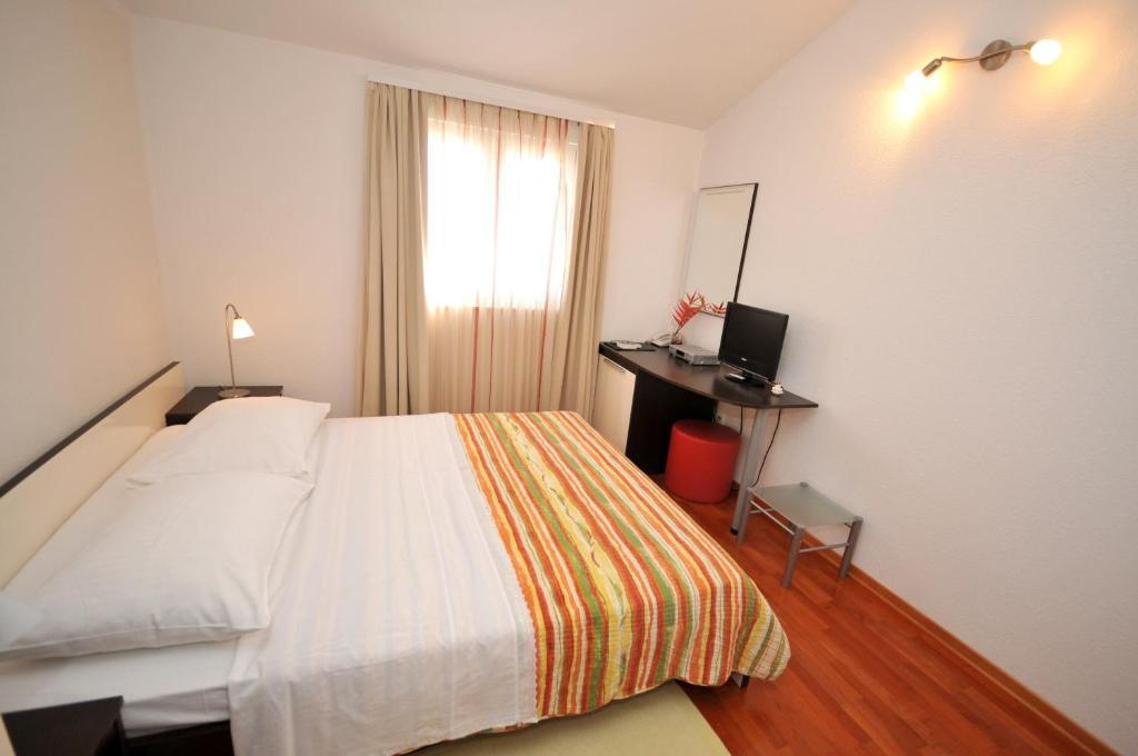 Apartments & Rooms Villa Maslina Trogir Room photo