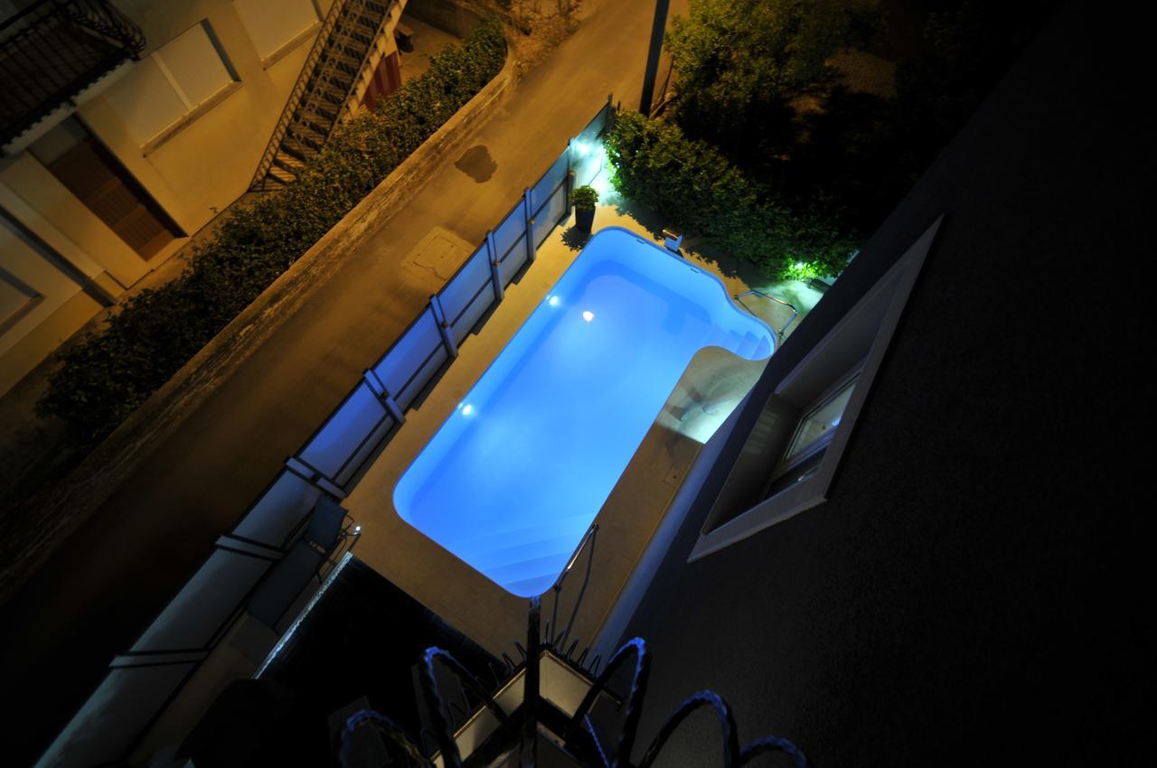 Apartments & Rooms Villa Maslina Trogir Exterior photo
